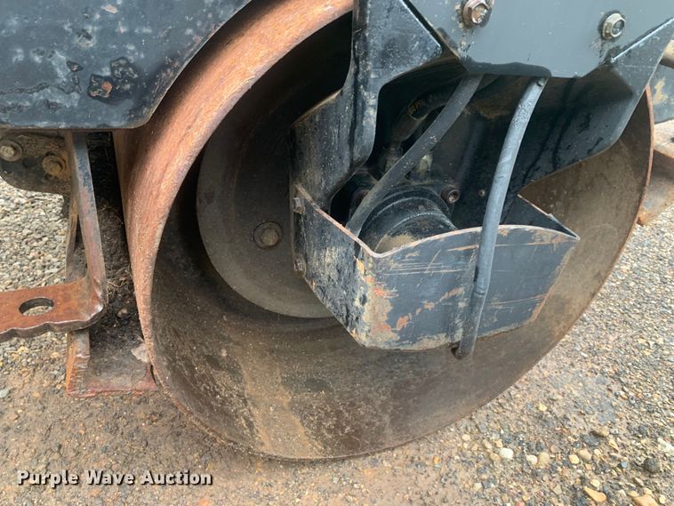 image for item LI9108 Wacker  double drum vibratory roller