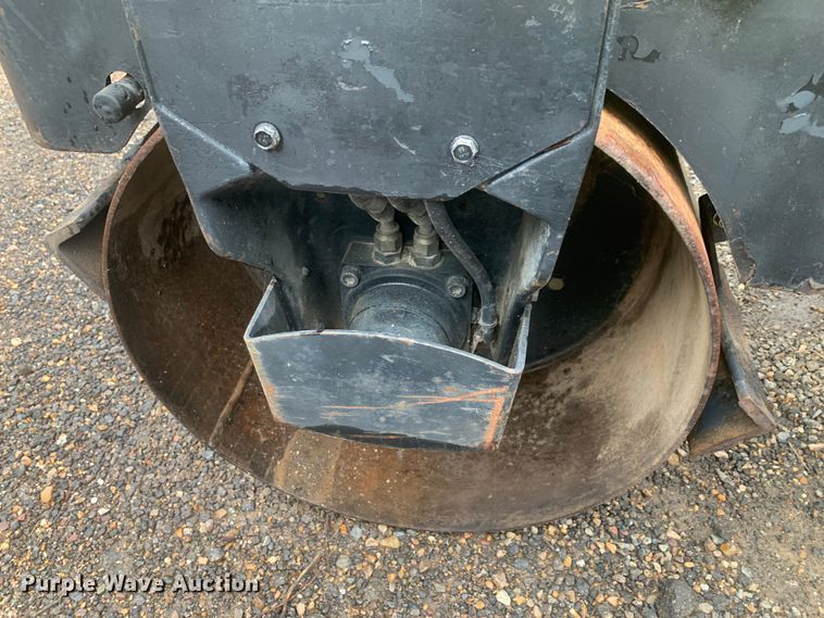 image for item LI9108 Wacker  double drum vibratory roller