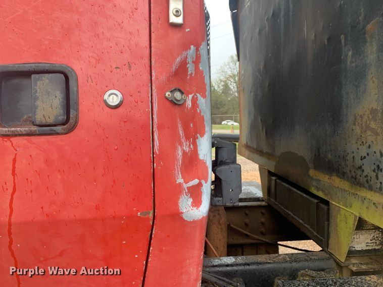 image for item LI9113 1993 Ford L9000  dump truck