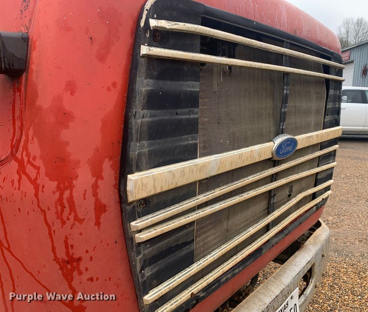 image for item LI9113 1993 Ford L9000  dump truck