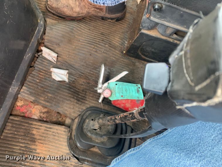 image for item LI9113 1993 Ford L9000  dump truck