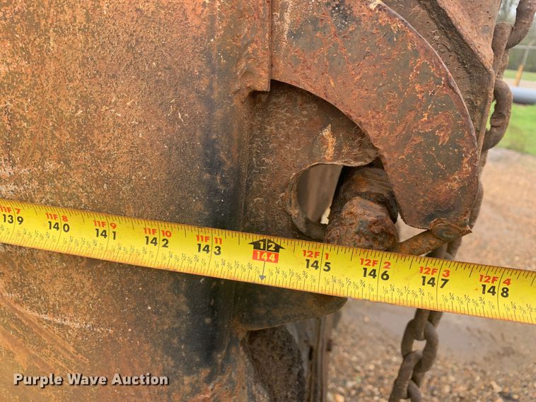 image for item LI9113 1993 Ford L9000  dump truck