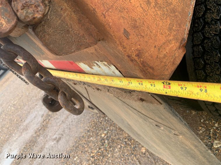 image for item LI9113 1993 Ford L9000  dump truck