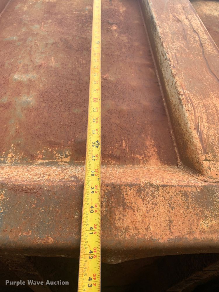 image for item LI9113 1993 Ford L9000  dump truck