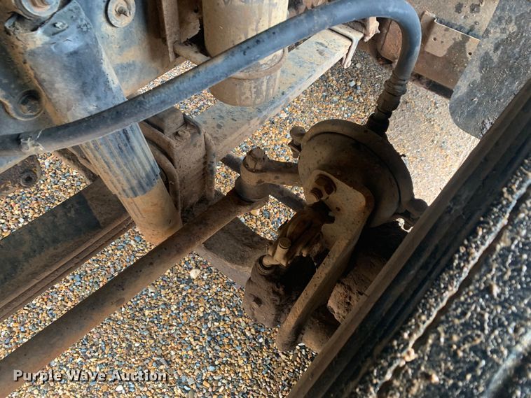 image for item LI9113 1993 Ford L9000  dump truck