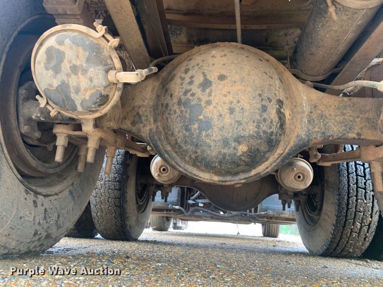 image for item LI9113 1993 Ford L9000  dump truck