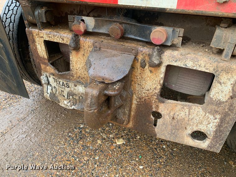 image for item LI9113 1993 Ford L9000  dump truck