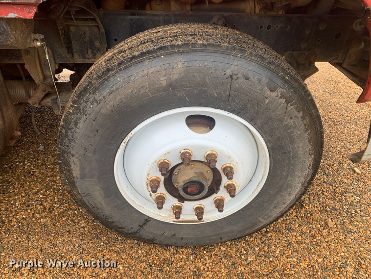 image for item LI9113 1993 Ford L9000  dump truck