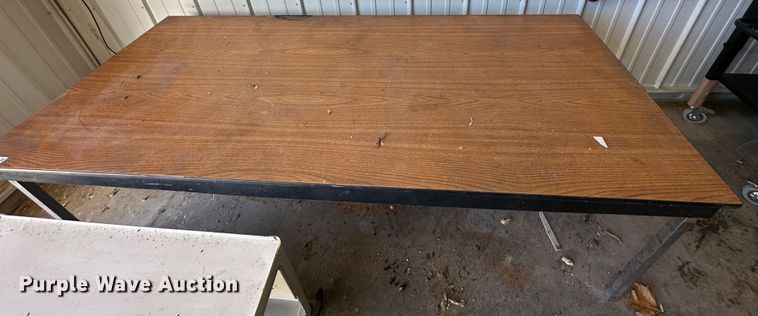 image for item LN9076 (2) tables