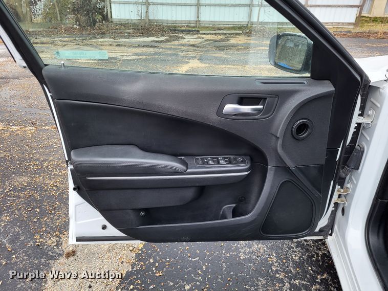 image for item LR9180 2016 Dodge Charger Police