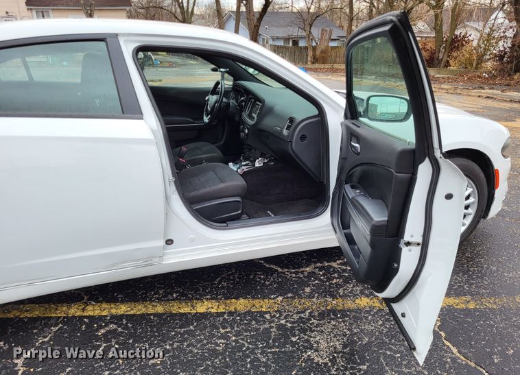 image for item LR9180 2016 Dodge Charger Police