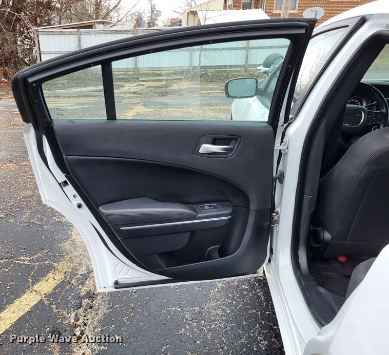 image for item LR9180 2016 Dodge Charger Police