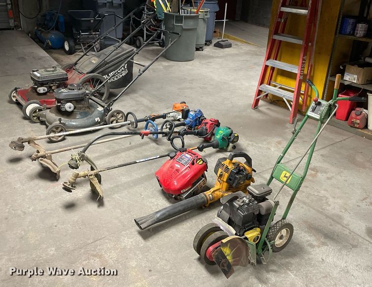 image for item LR9541 Lawn and garden equipment