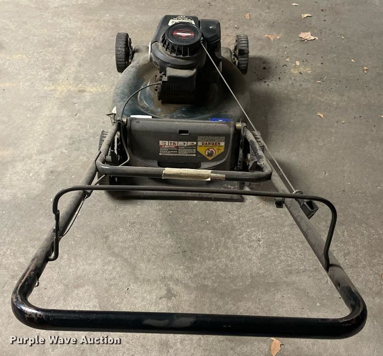 image for item LR9541 Lawn and garden equipment