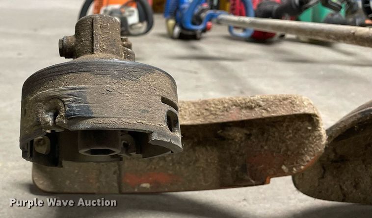 image for item LR9541 Lawn and garden equipment