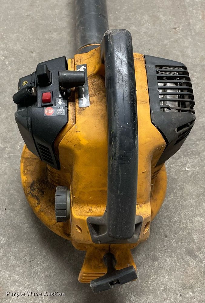 image for item LR9541 Lawn and garden equipment