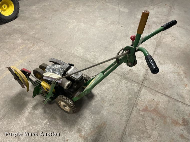 image for item LR9541 Lawn and garden equipment