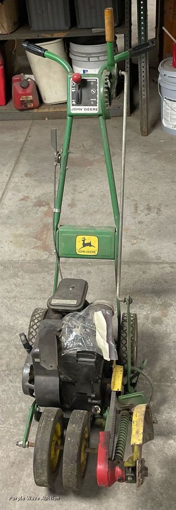 image for item LR9541 Lawn and garden equipment