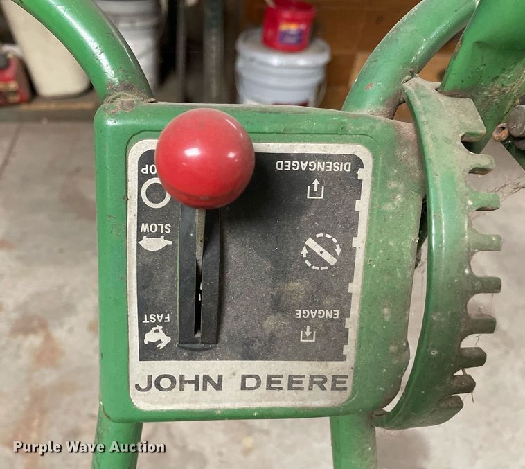 image for item LR9541 Lawn and garden equipment