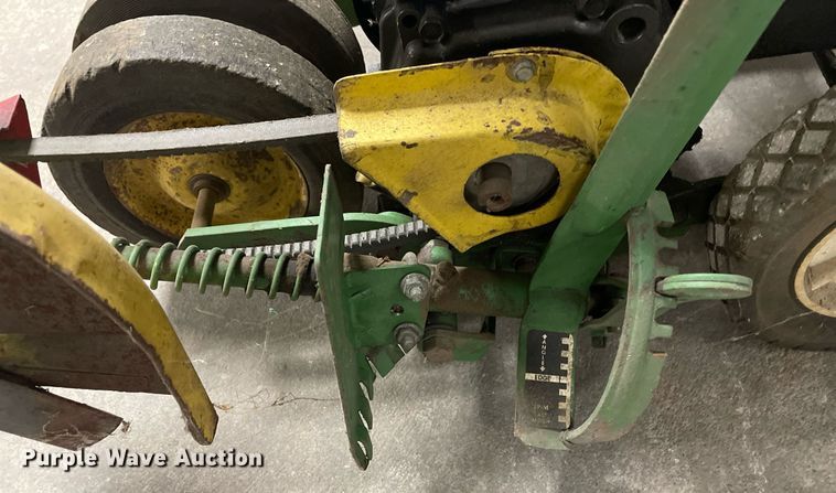 image for item LR9541 Lawn and garden equipment