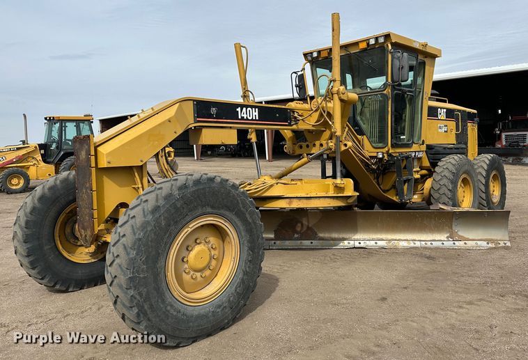 image for item LT9166 2004 Caterpillar 140H VHP  motor grader