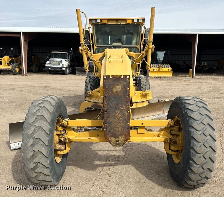 image for item LT9166 2004 Caterpillar 140H VHP  motor grader