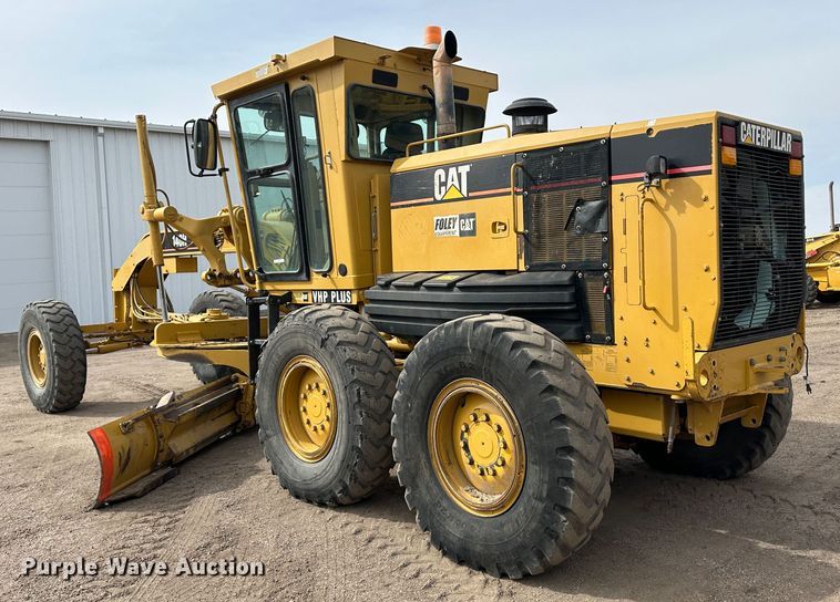 image for item LT9166 2004 Caterpillar 140H VHP  motor grader