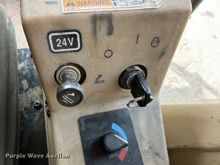 image for item LT9166 2004 Caterpillar 140H VHP  motor grader