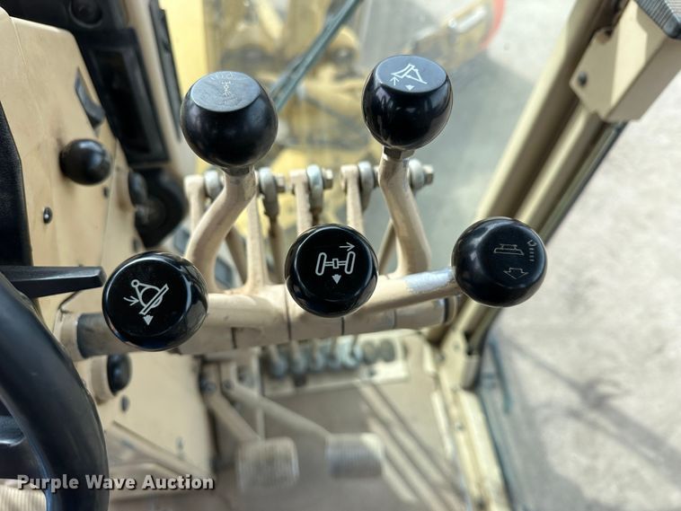 image for item LT9166 2004 Caterpillar 140H VHP  motor grader