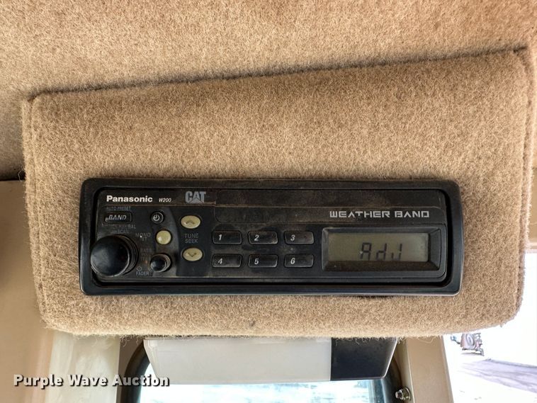 image for item LT9166 2004 Caterpillar 140H VHP  motor grader