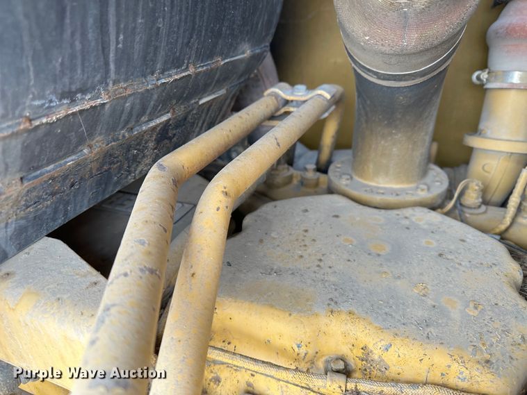 image for item LT9166 2004 Caterpillar 140H VHP  motor grader