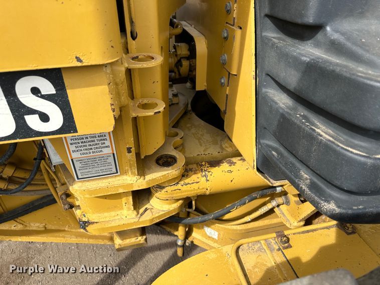 image for item LT9166 2004 Caterpillar 140H VHP  motor grader