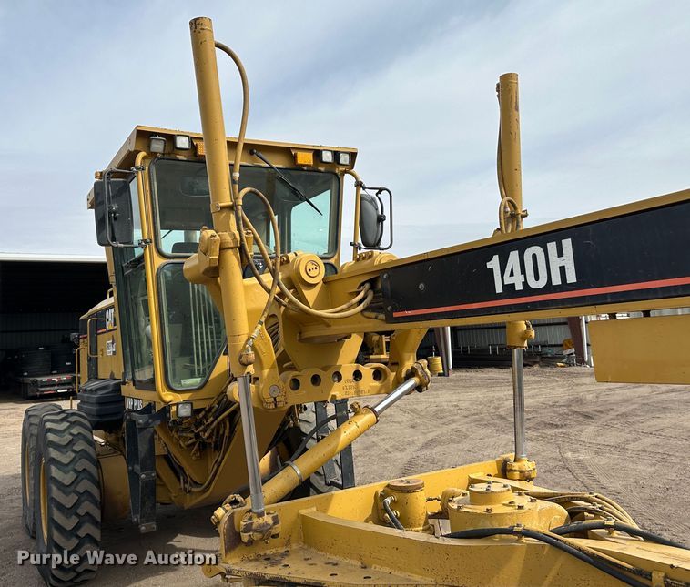 image for item LT9166 2004 Caterpillar 140H VHP  motor grader