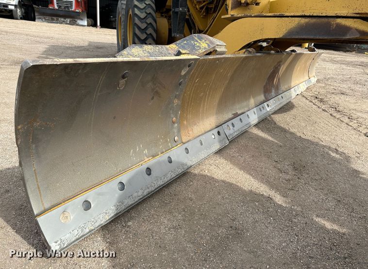 image for item LT9166 2004 Caterpillar 140H VHP  motor grader