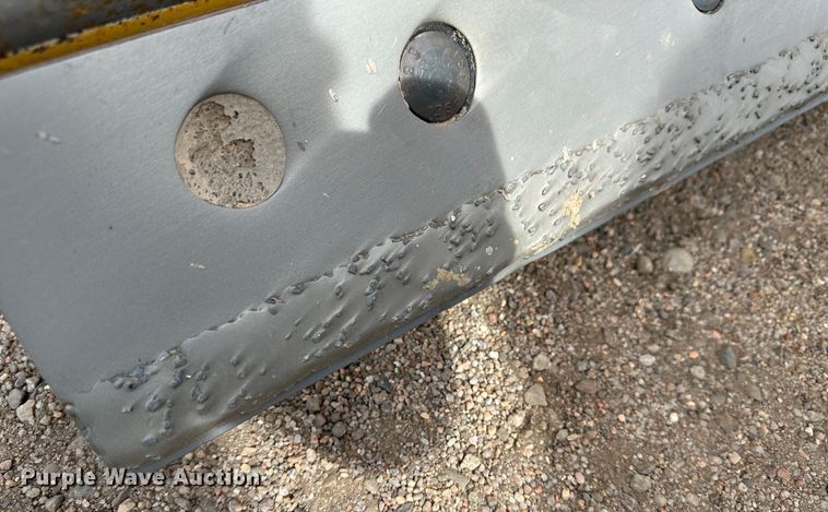 image for item LT9166 2004 Caterpillar 140H VHP  motor grader