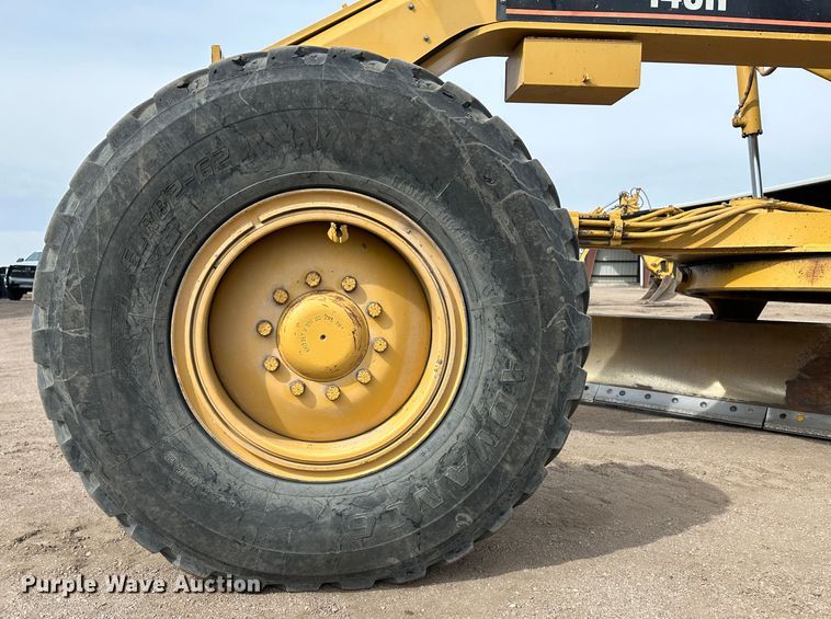 image for item LT9166 2004 Caterpillar 140H VHP  motor grader
