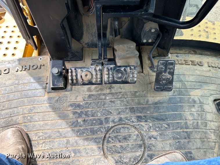 image for item LT9167 2000 John Deere 310SE  backhoe