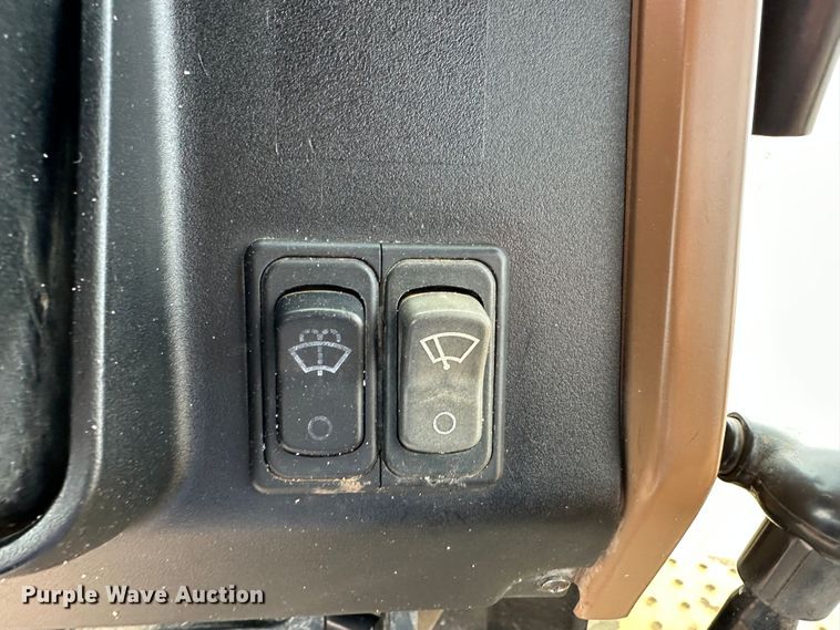 image for item LT9167 2000 John Deere 310SE  backhoe