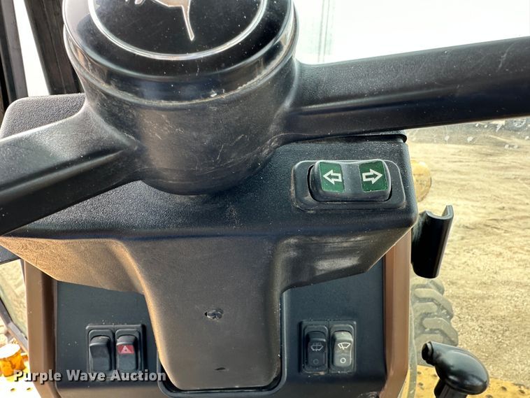 image for item LT9167 2000 John Deere 310SE  backhoe