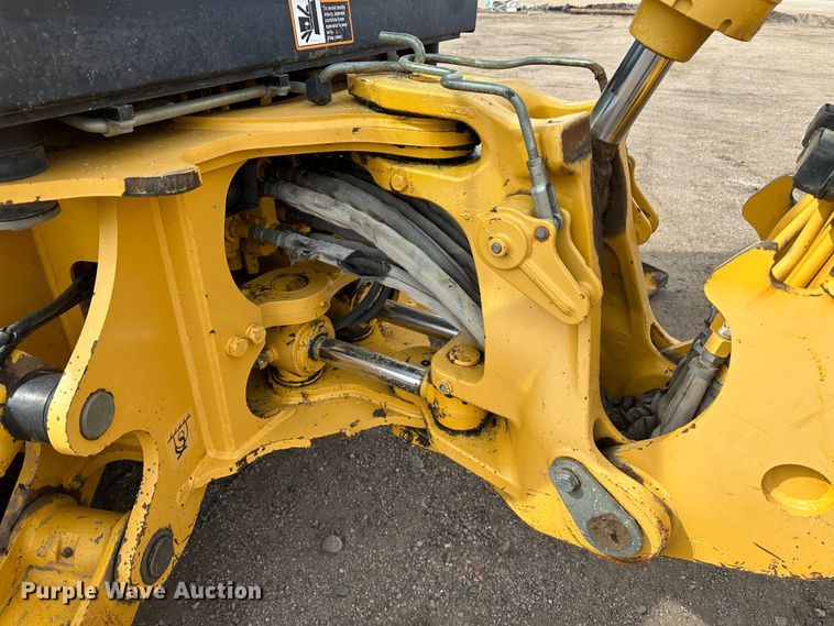 image for item LT9167 2000 John Deere 310SE  backhoe