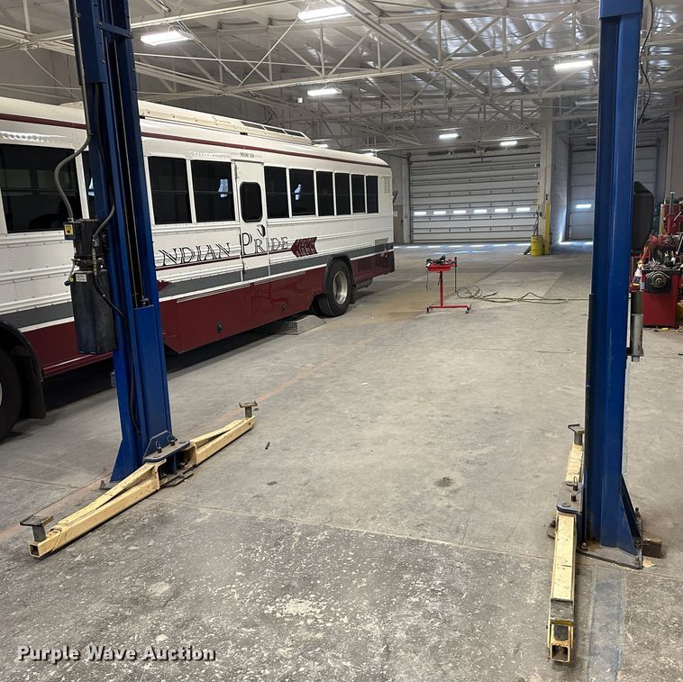 image for item LT9538 Rotary SPO12-11  automotive lift