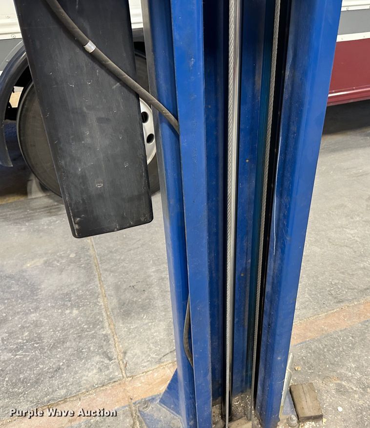 image for item LT9538 Rotary SPO12-11  automotive lift