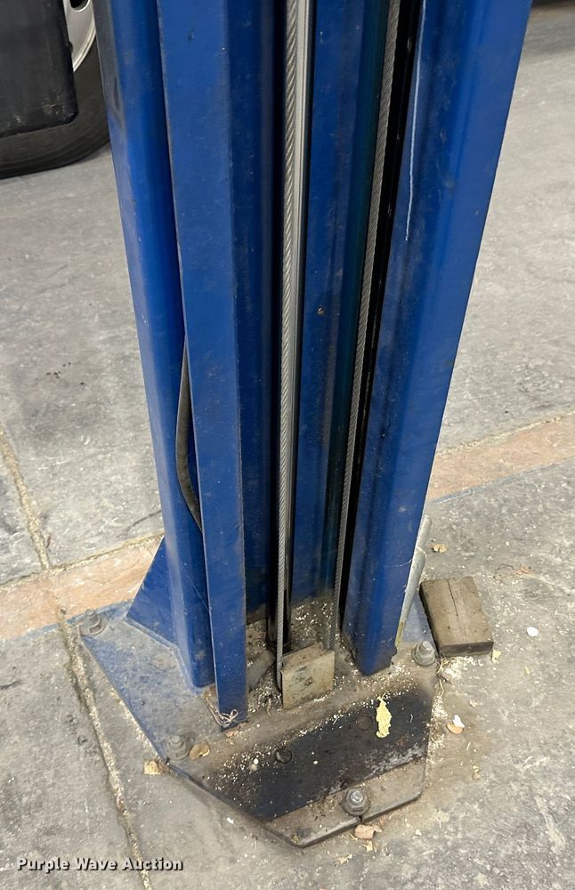 image for item LT9538 Rotary SPO12-11  automotive lift