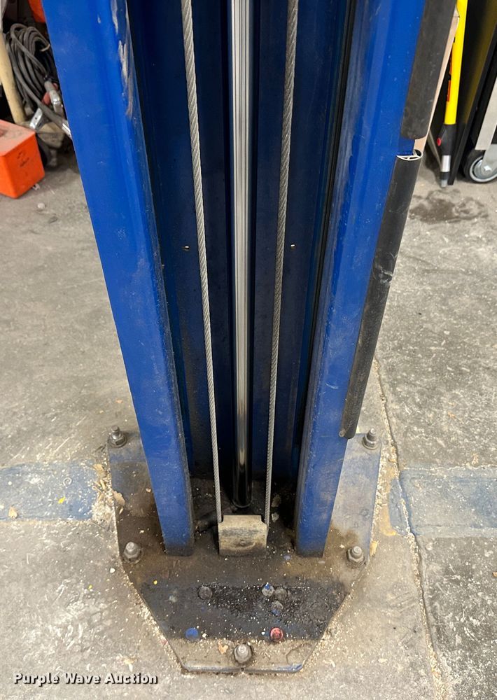 image for item LT9538 Rotary SPO12-11  automotive lift