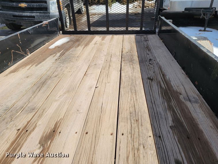 image for item LV9281 2005 H&H  utility trailer