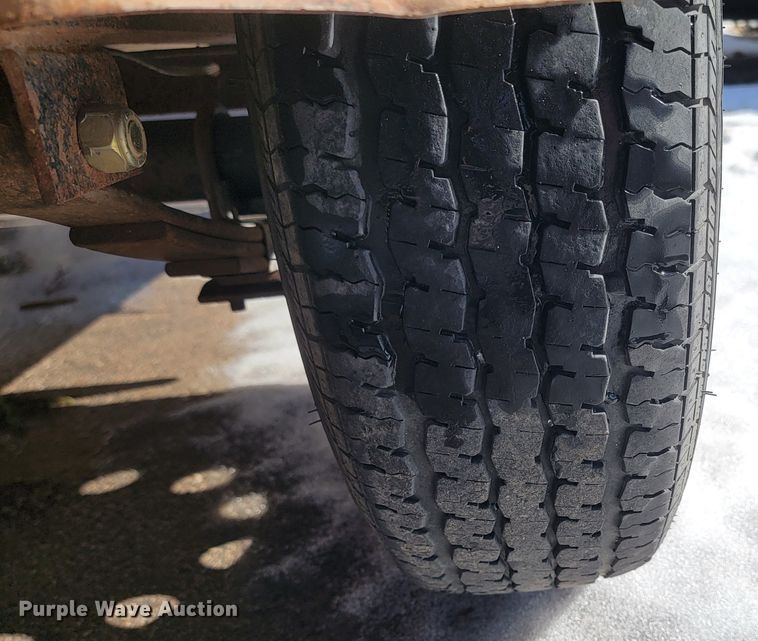 image for item LV9281 2005 H&H  utility trailer