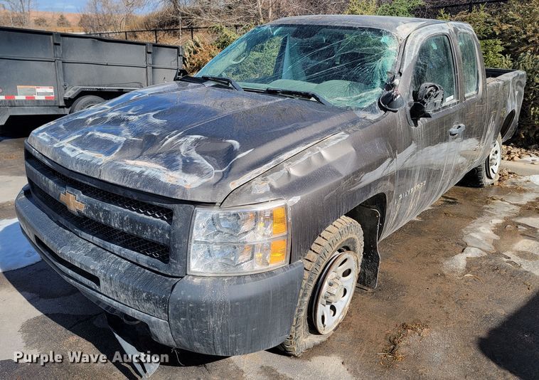 image for item LV9282 2013 Chevrolet Silverado 1500  Ext. Cab pickup truck