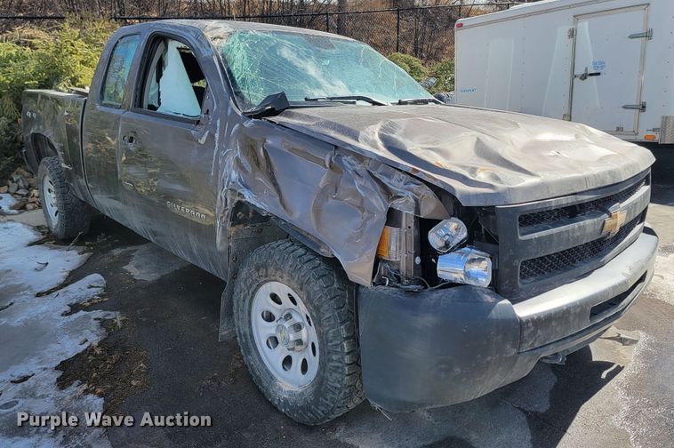 image for item LV9282 2013 Chevrolet Silverado 1500  Ext. Cab pickup truck