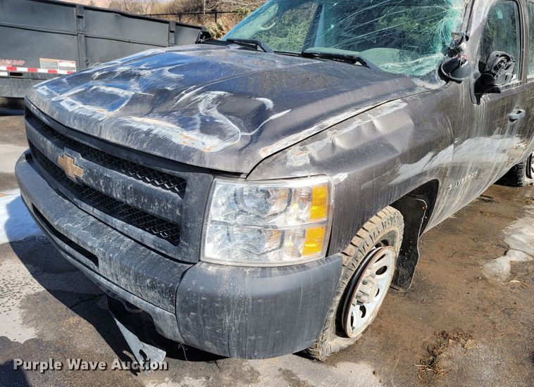 image for item LV9282 2013 Chevrolet Silverado 1500  Ext. Cab pickup truck