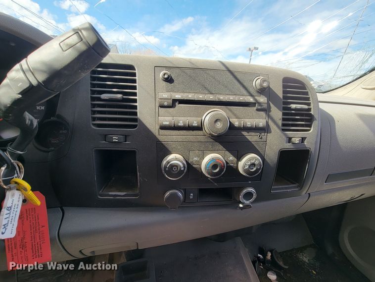 image for item LV9282 2013 Chevrolet Silverado 1500  Ext. Cab pickup truck